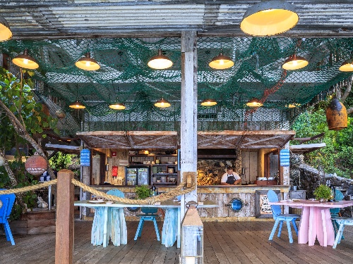 The dining area at Walker D'Plank at Kokomo Private Island Fiji